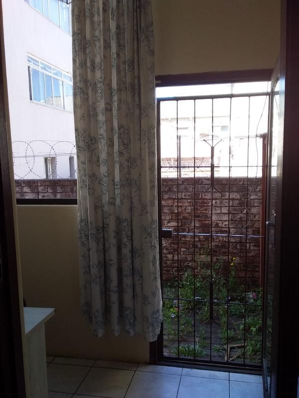 To Let 1 Bedroom Property for Rent in Port Elizabeth Eastern Cape